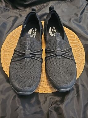 Womens Skechers Black Slip-On Knit Sneakers 7 Air Cooled